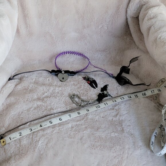 Lot of Gothic Goth Jewelry - Skulls Dragon Red Crystal Chokers Necklaces Earring - Picture 11 of 11